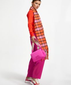 Robynraymer.shop00409f400a 2