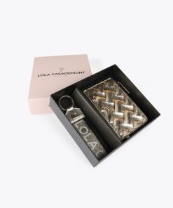 Robynraymer.shop04c88d9353 1