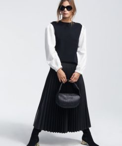 Robynraymer.shop06655f0c04 2