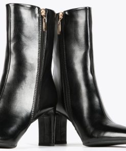 Robynraymer.shop174ad8a784 2