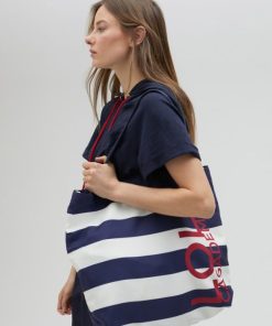 Robynraymer.shop17b1bec551 4