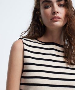 Robynraymer.shop25fccba04e 4