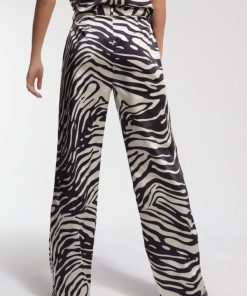 Robynraymer.shop27ca15c11e 5