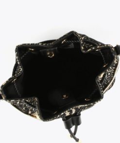 Robynraymer.shop2cf38616a7 2