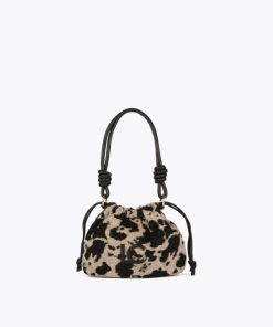 Robynraymer.shop3715b12f95 1