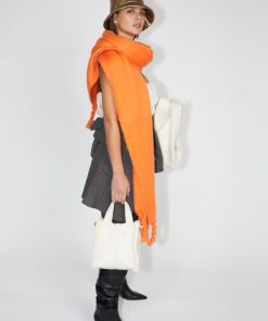 Robynraymer.shop375cdfe5a5 2