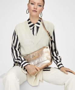 Robynraymer.shop443c84aa82 2