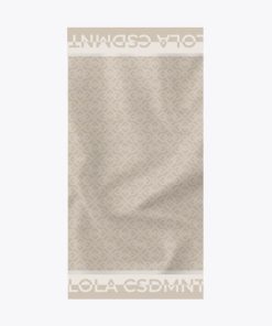 Robynraymer.shop474c4a7a4d 2