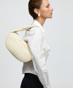 Robynraymer.shop5c0a6fbd44 3