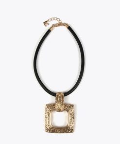 Robynraymer.shop5dd494e286 1