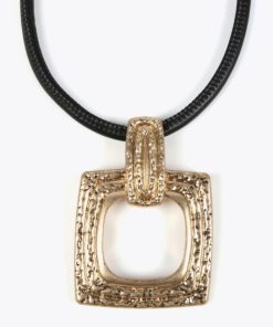 Robynraymer.shop5dd494e286 3