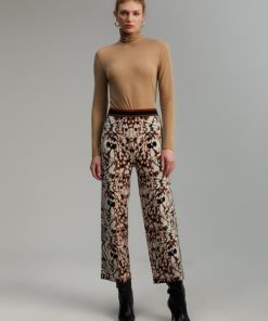 Robynraymer.shop60b229e256 1