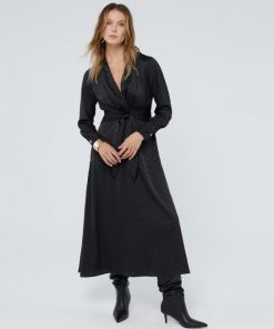 Robynraymer.shop6e9eb0efd4 1