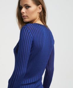 Robynraymer.shop70ae23b316 4