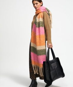 Robynraymer.shop74eb141fe2 1