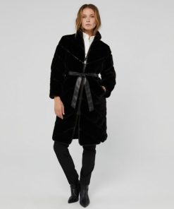 Robynraymer.shop8d2648258c 1