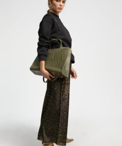 Robynraymer.shop8d373eca59 2