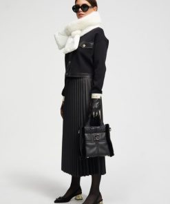 Robynraymer.shop9a4eb1e7c7 2