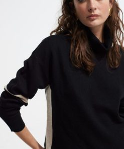 Robynraymer.shop9bfaceb3e5 4