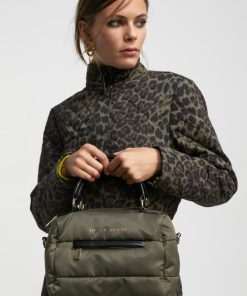 Robynraymer.shopb263bdf512 2