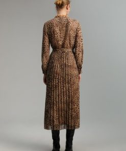 Robynraymer.shopdfb6050efd 4